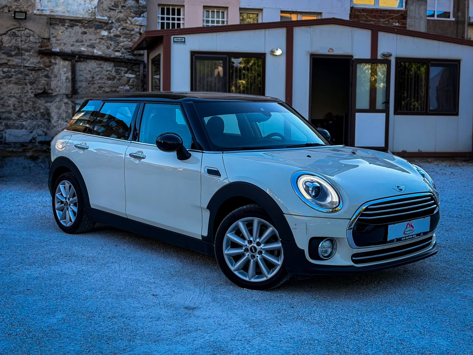 Mini Clubman 2.0D* РЯДКА КОЖА/РЕКАРО* AUTOMATIC* TOP PREMIUM, снимка 3 - Автомобили и джипове - 53347679