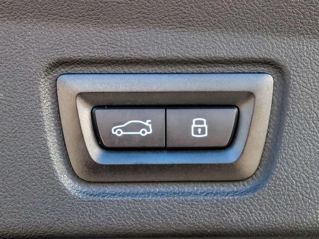 BMW i4 * M50 xDrive * CARFAX * ��� ������������ ������ | Mobile.bg � ����������� 17