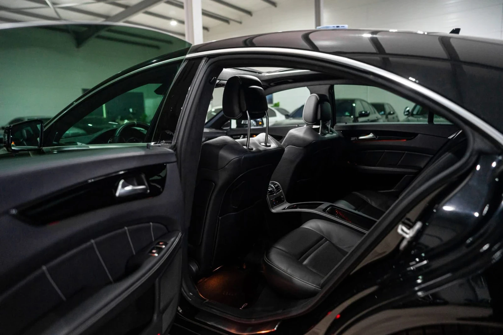 Mercedes-Benz CLS 63 AMG V8 BITURBO FACELIFT DISTRONIC H&K ������ 100% | Mobile.bg � ����������� 15