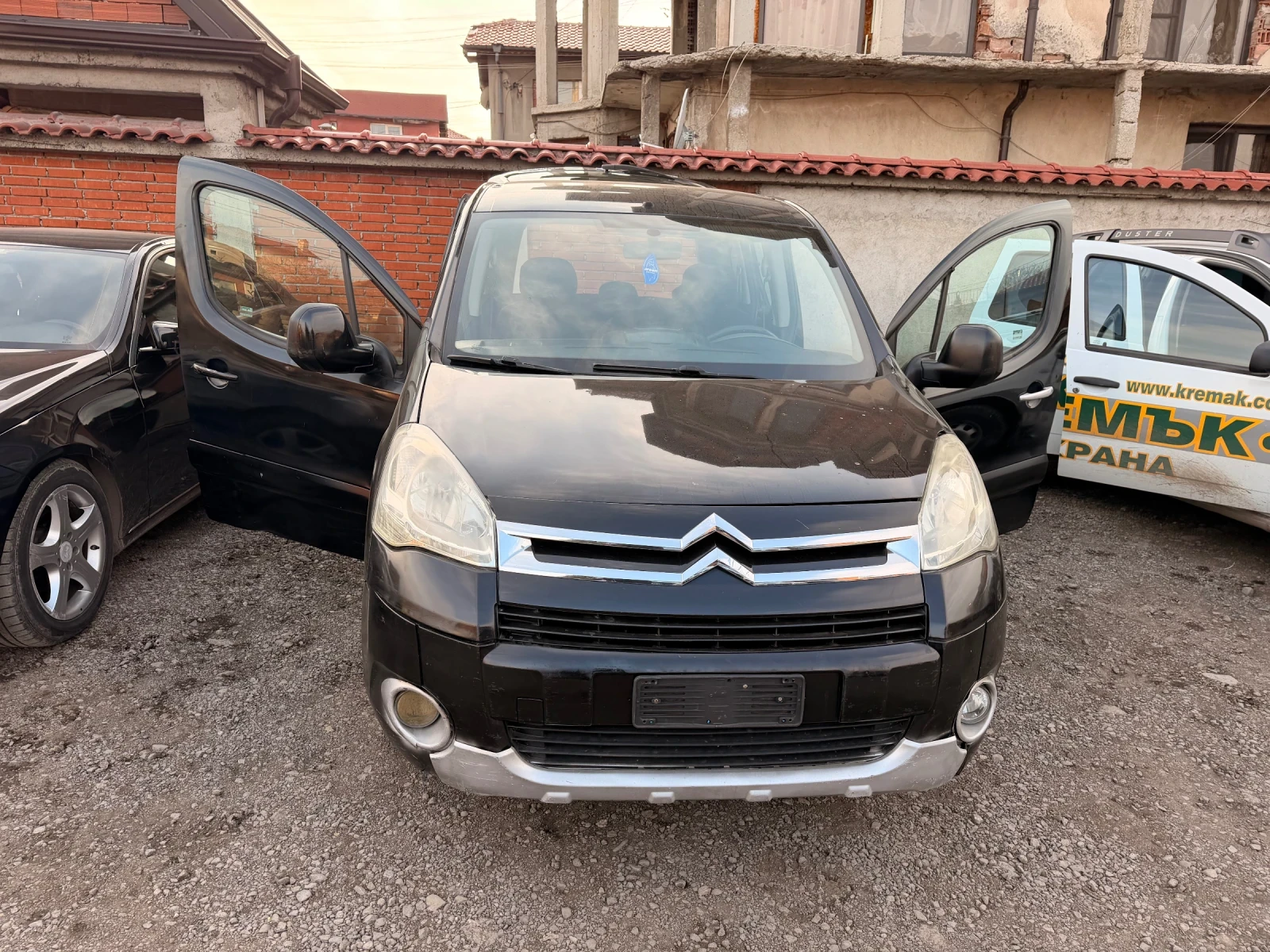 Citroen Berlingo 1.6 HDI, снимка 4 - Автомобили и джипове - 53765859