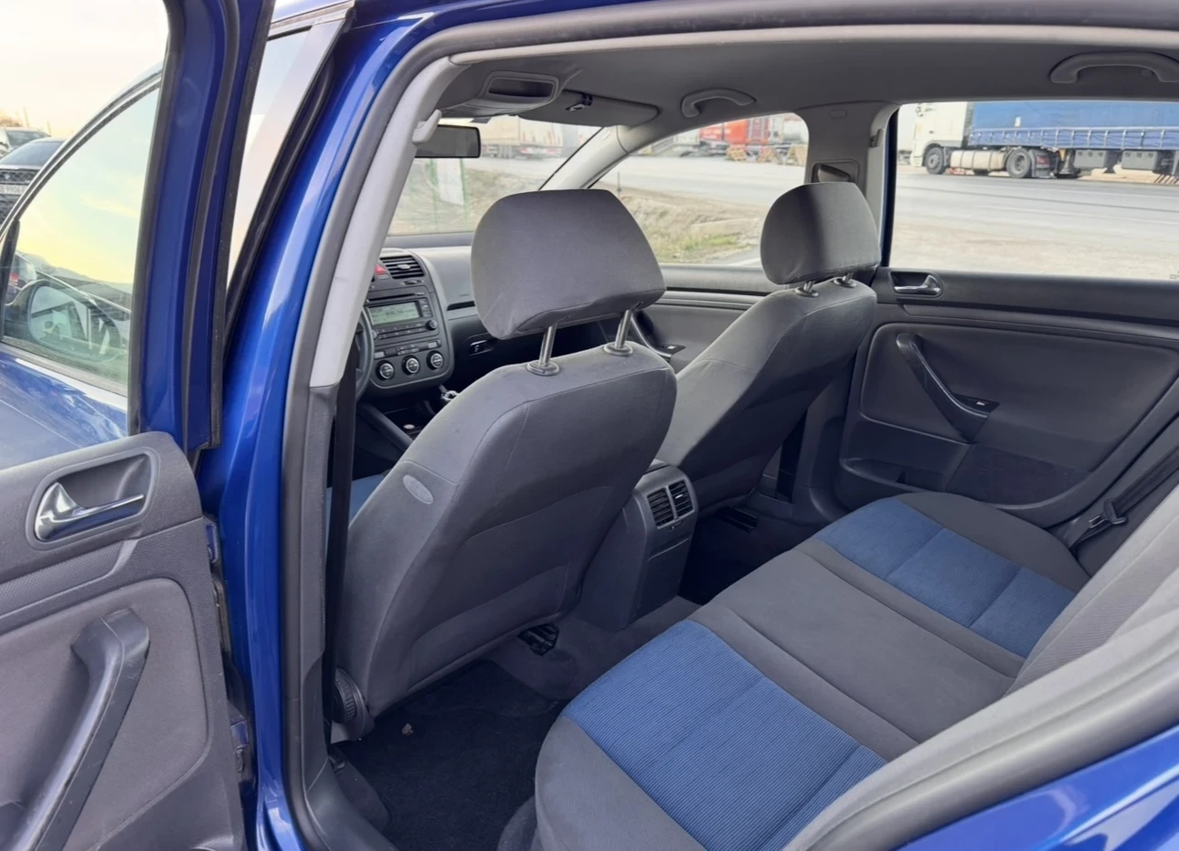 VW Golf 1.9 TDI, снимка 11 - Автомобили и джипове - 53787969