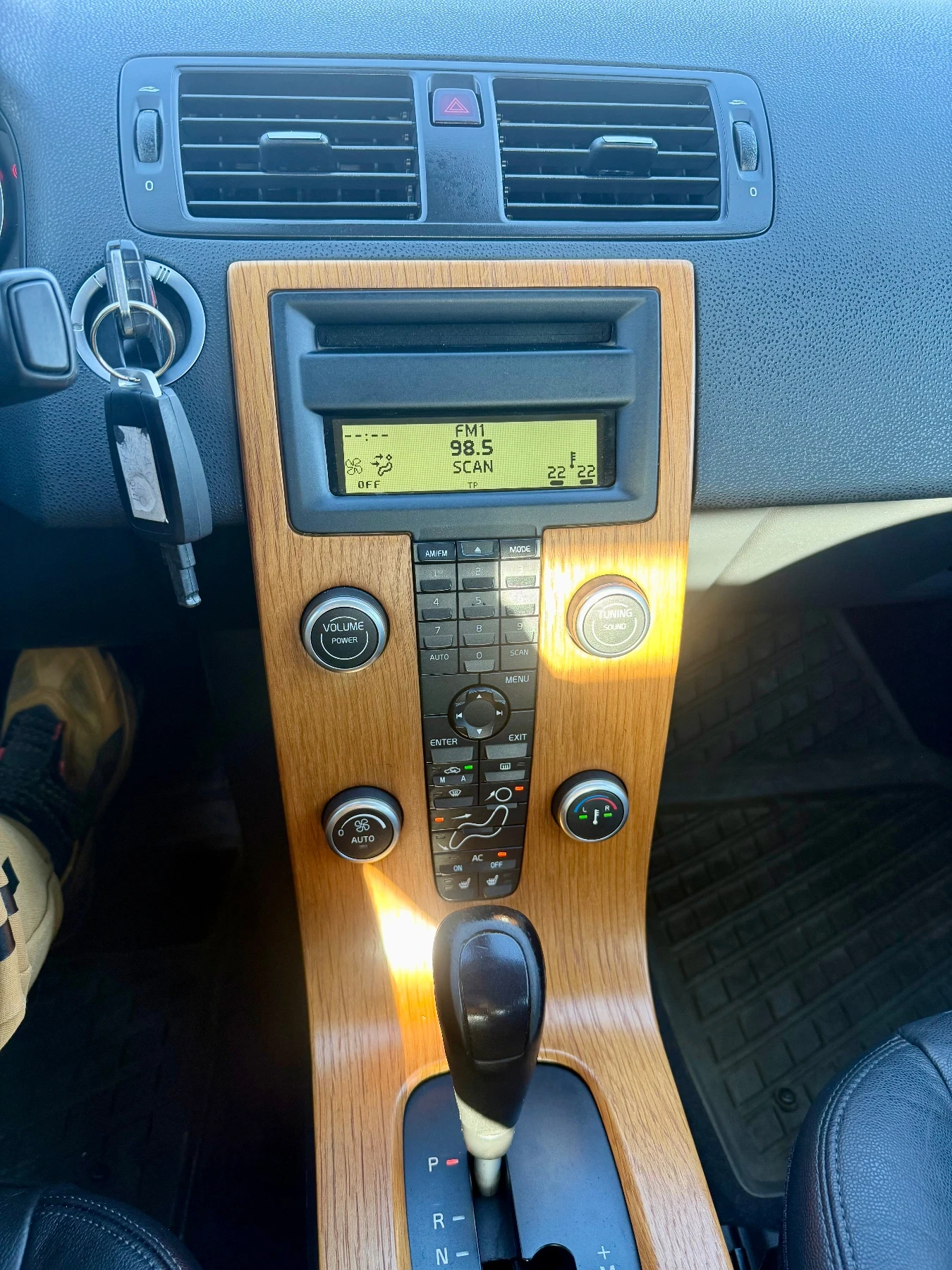 Volvo S40 2.4 D5 Automatic , снимка 12 - Автомобили и джипове - 53804361