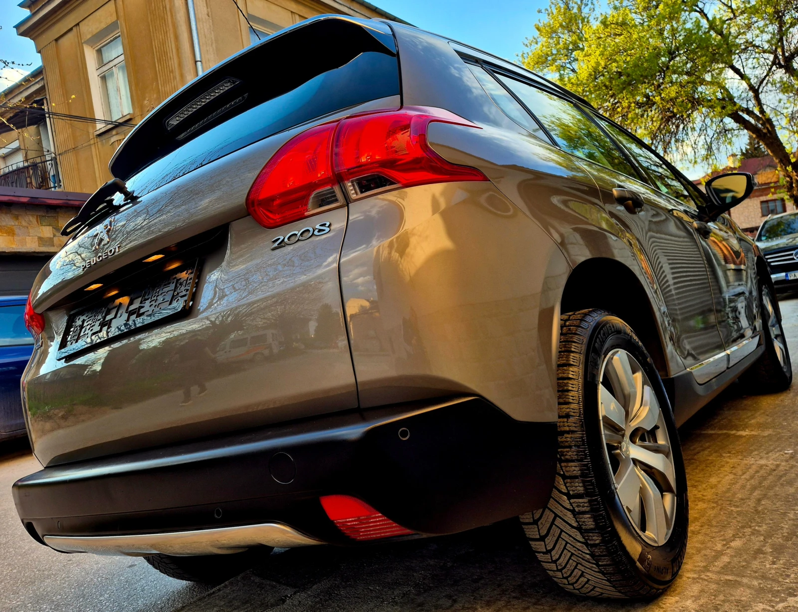 Peugeot 2008 1.6d ALLURE-нави-нов, снимка 9 - Автомобили и джипове - 54152473