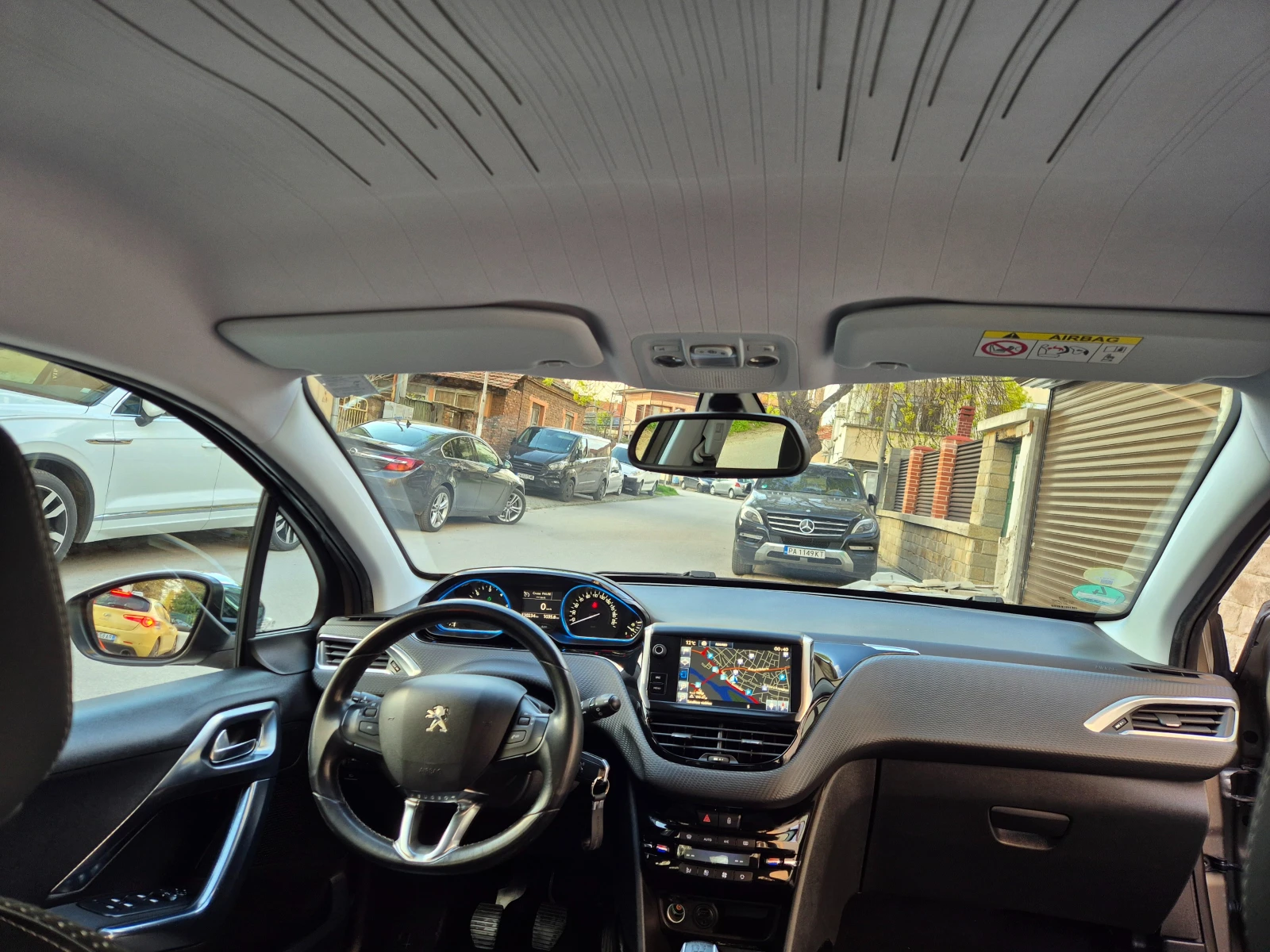 Peugeot 2008 1.6d ALLURE-нави-нов, снимка 15 - Автомобили и джипове - 54152473