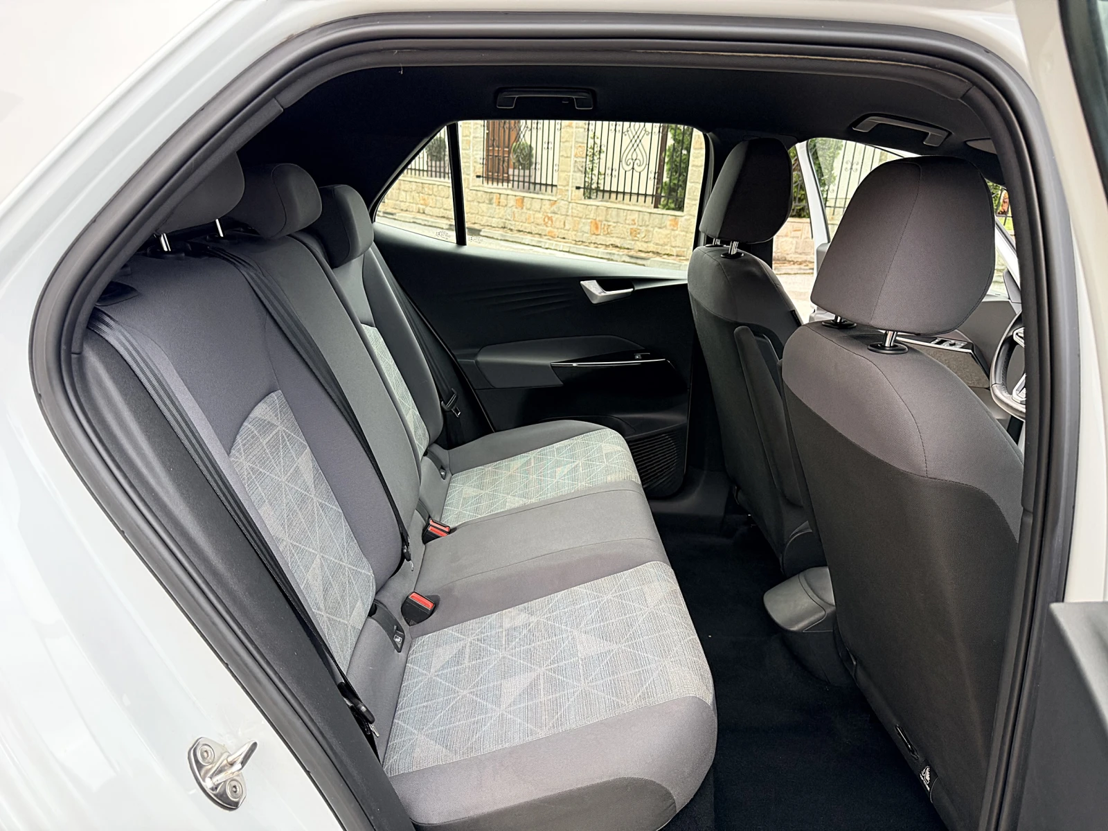 VW ID.3 62 kW Pro Performance, снимка 16 - Автомобили и джипове - 54663791
