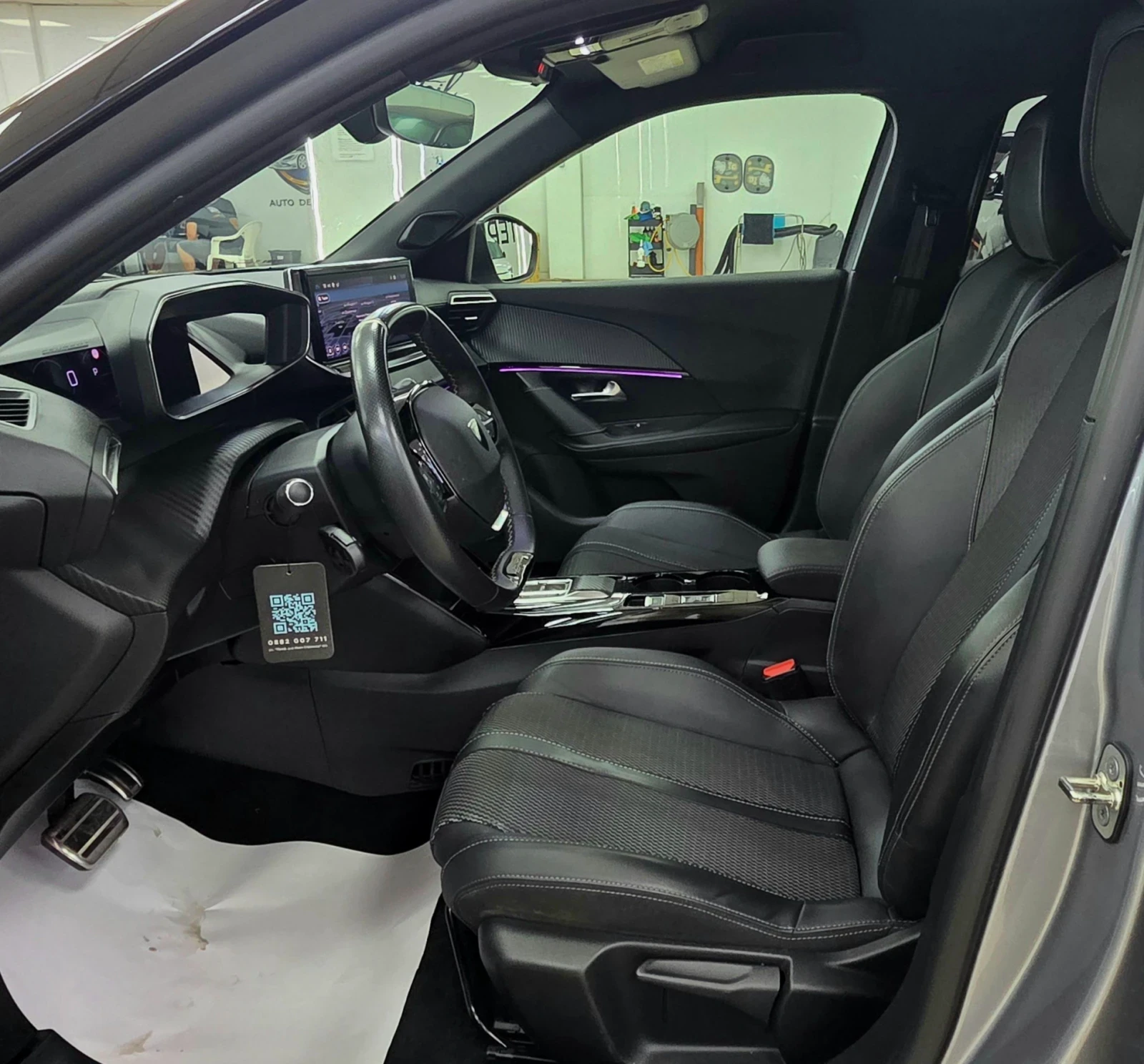Peugeot 2008 12.2023/GT line/Navi/Camera, снимка 9 - Автомобили и джипове - 54671845