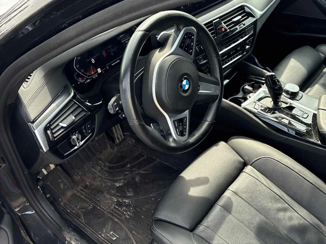 BMW 540 * 540i xDrive * CARFAX * ЦЕНА ДО БГ, снимка 4 - Автомобили и джипове - 54896643