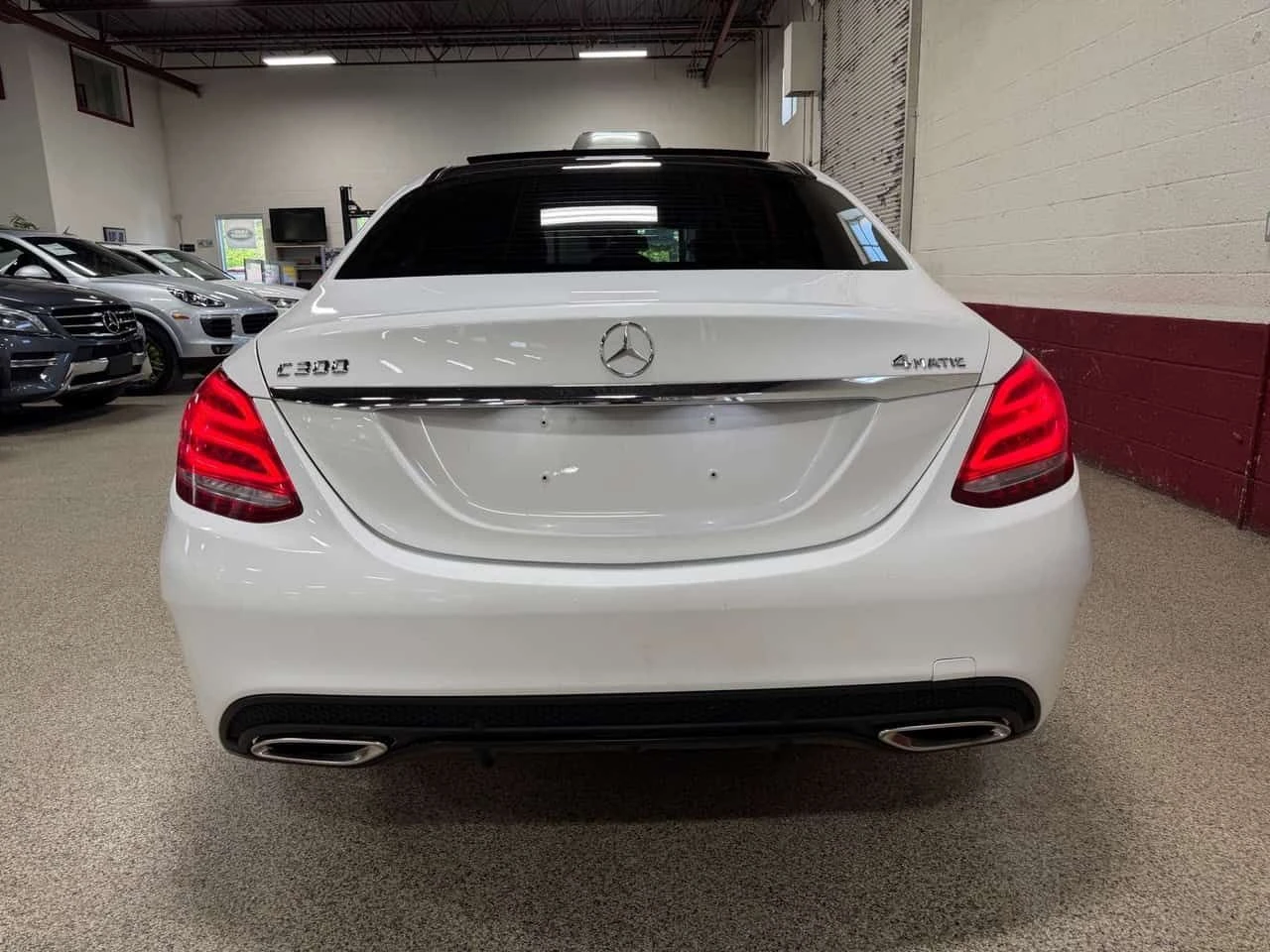 Mercedes-Benz C 300 * 4MATIC AMG PACKAGE BLUETOOTH NAVIGATION * CARFAX, снимка 5 - Автомобили и джипове - 54918527