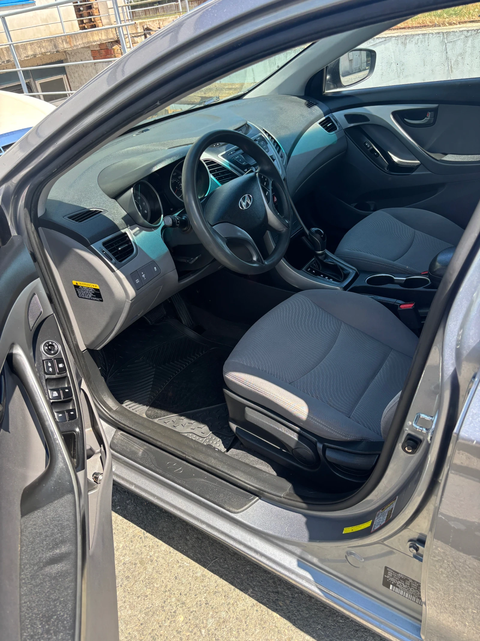 Hyundai Elantra, снимка 5 - Автомобили и джипове - 55335656