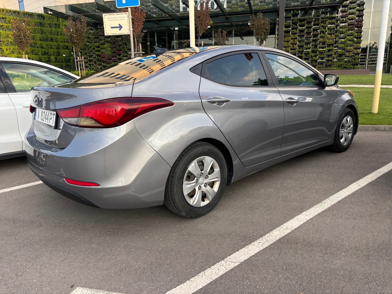 Hyundai Elantra, снимка 3 - Автомобили и джипове - 55335656