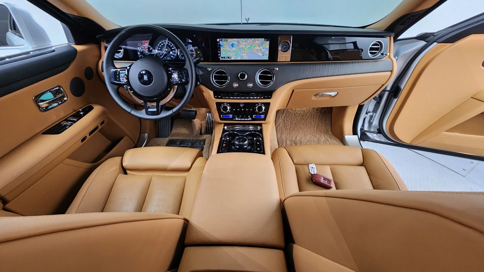 Rolls-Royce Ghost 6.7 EWB V12, снимка 9 - Автомобили и джипове - 55510439
