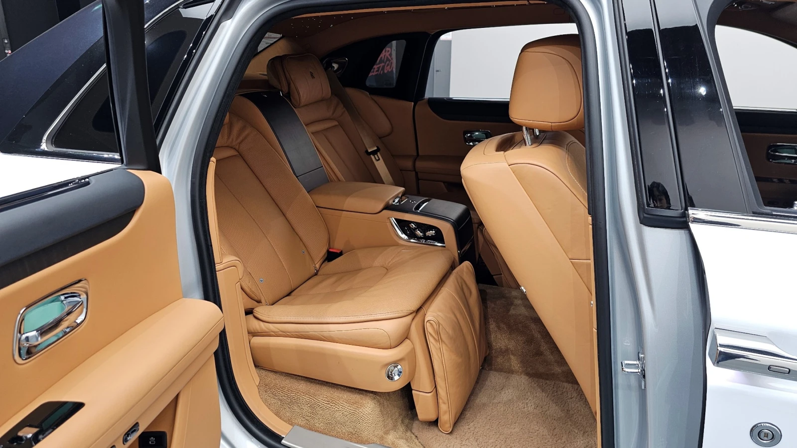 Rolls-Royce Ghost 6.7 EWB V12, снимка 8 - Автомобили и джипове - 55510439