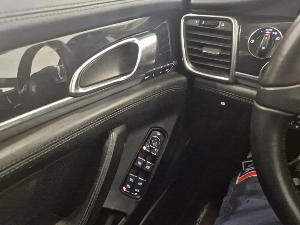 Porsche Panamera 4.8 Turbo, снимка 9 - Автомобили и джипове - 55914321