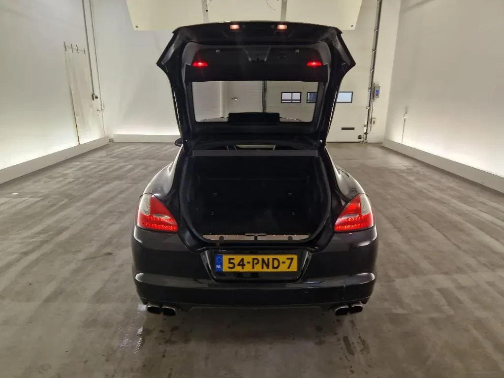 Porsche Panamera 4.8 Turbo, снимка 16 - Автомобили и джипове - 55914321