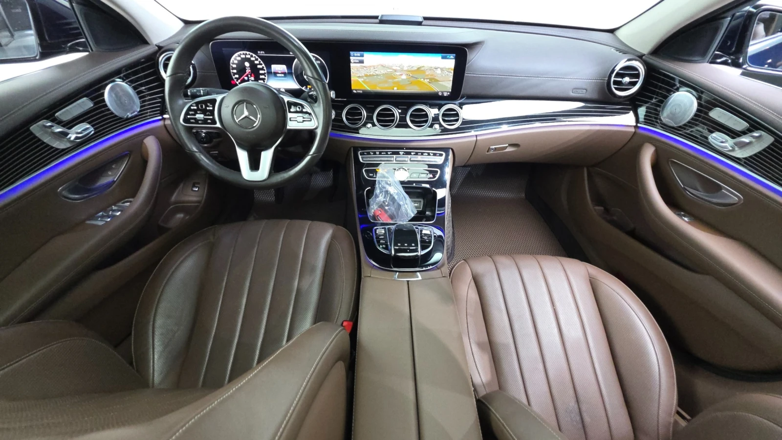 Mercedes-Benz E 450 W213 3.0 4MATIC, снимка 6 - Автомобили и джипове - 55987376