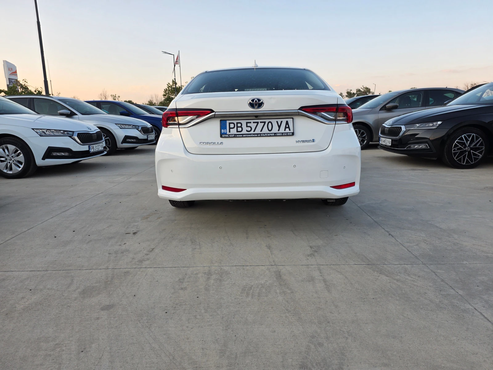 Toyota Corolla  8 HYBRID A/T 122кс, снимка 4 - Автомобили и джипове - 56154284