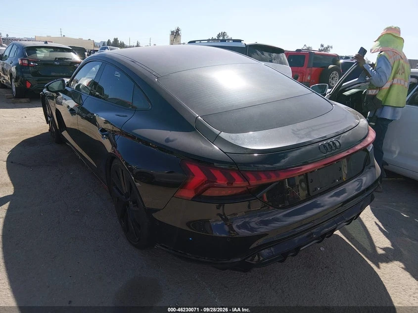 Audi E-Tron GT Prestige Quattro, снимка 3 - Автомобили и джипове - 56366816