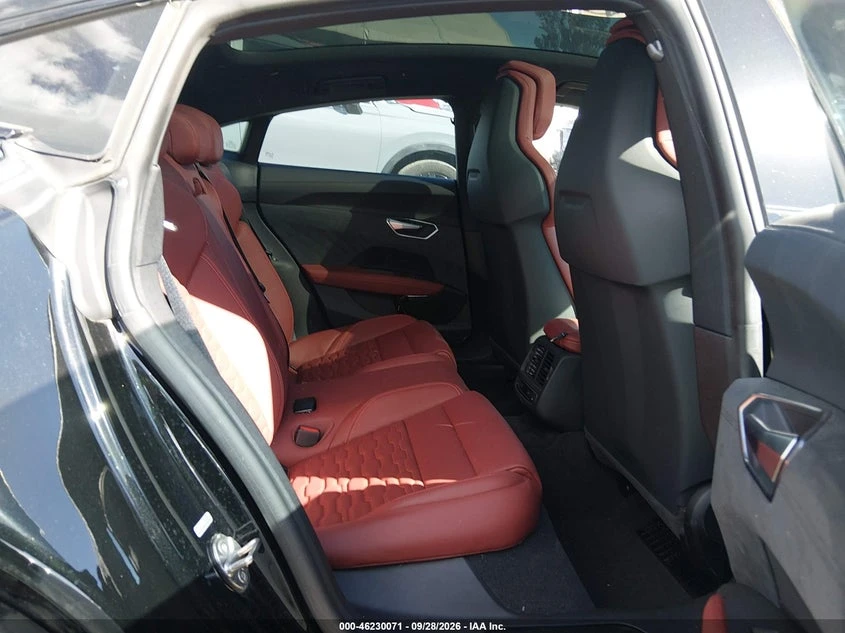 Audi E-Tron GT Prestige Quattro, снимка 8 - Автомобили и джипове - 56366816