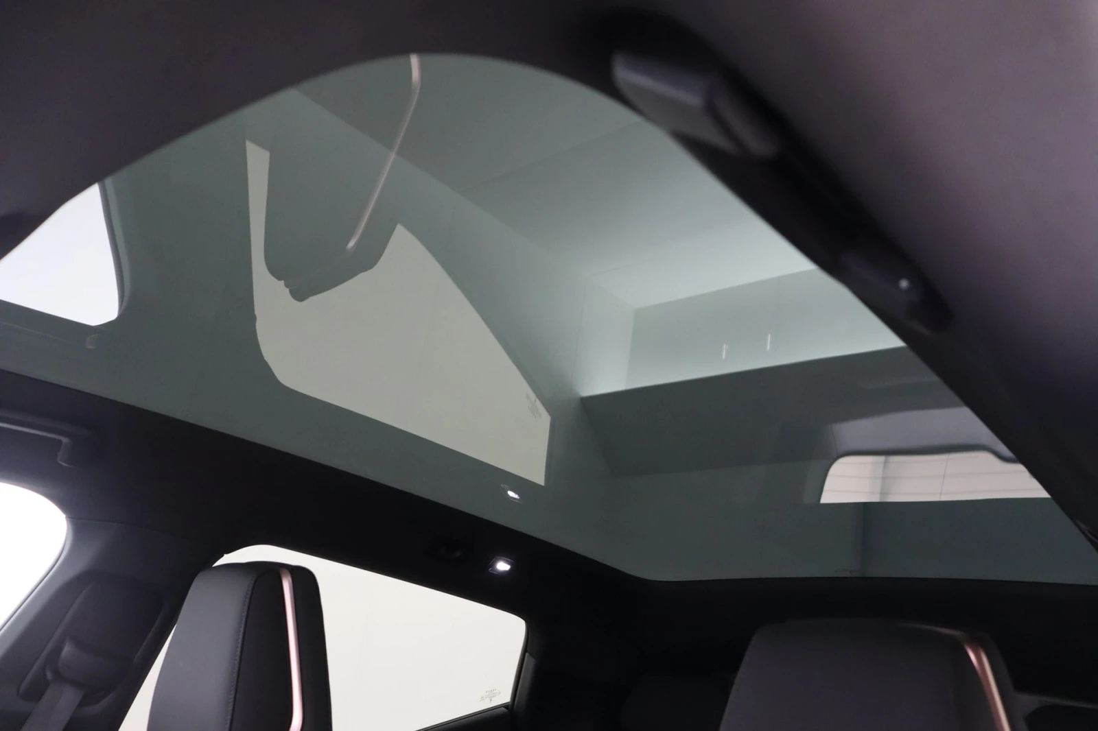 Zeekr X Long Range Leather LED Navi, снимка 14 - Автомобили и джипове - 56502179