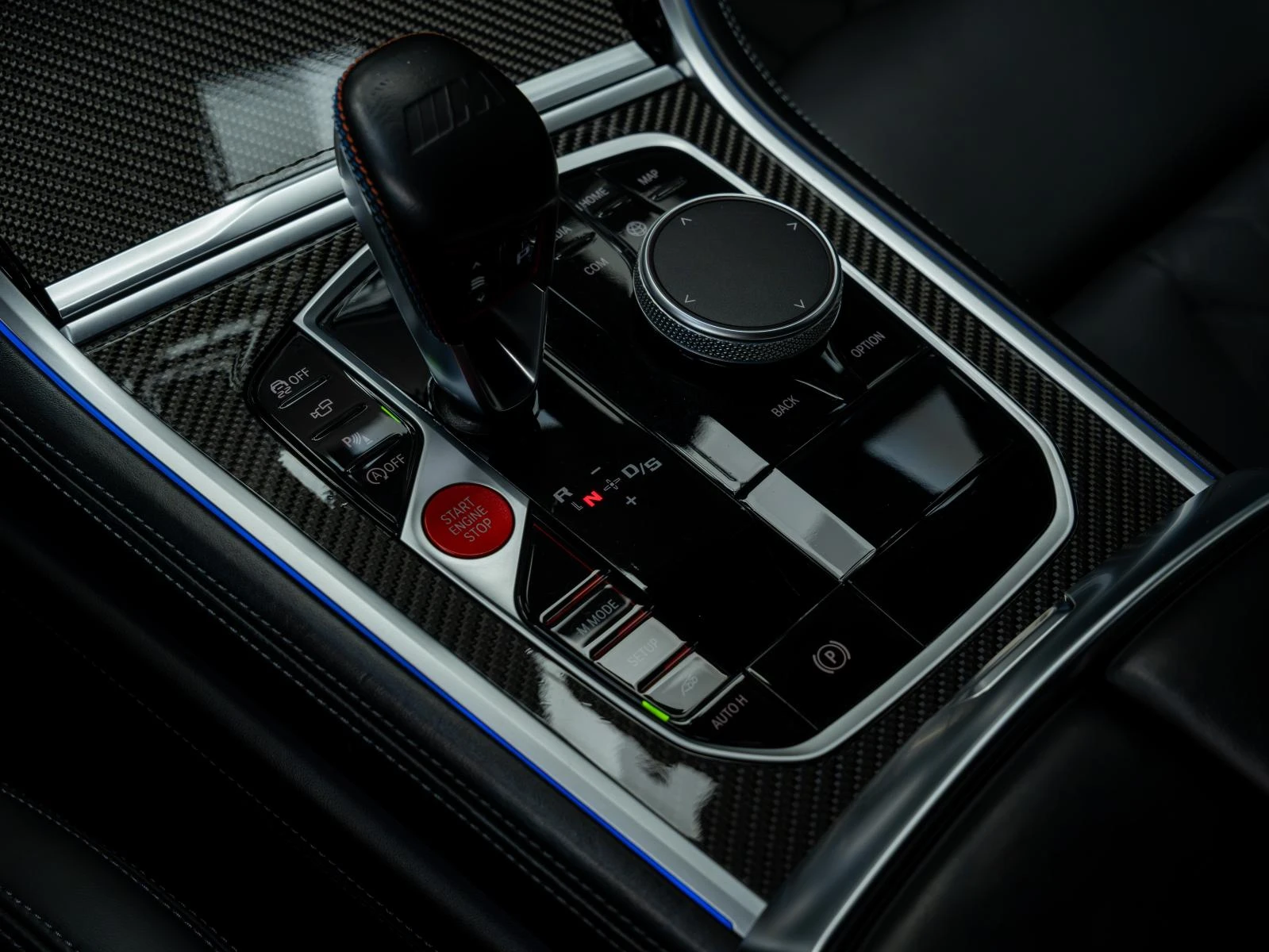 BMW M8 COMPETITION* CARBON* AKRAPOVIC * B&W * HUD* 950HP* | Mobile.bg � ����������� 15