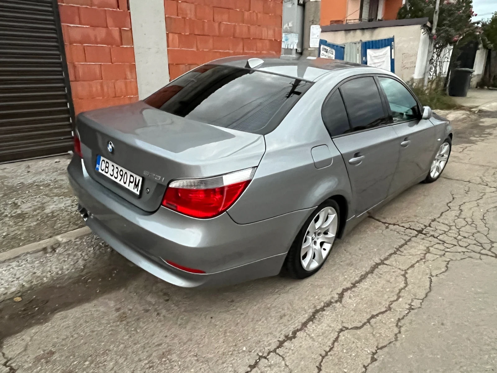 BMW 523, снимка 4 - Автомобили и джипове - 56727692
