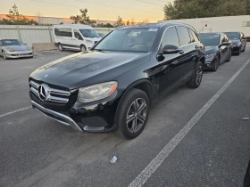  Mercedes-Benz GLC 30...