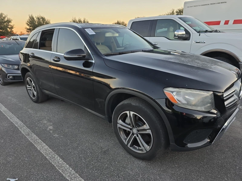 Mercedes-Benz GLC 300 ПОДГРЕВ* КАМЕРА* МЪРТВА* ТОЧКА* КЕЙЛЕС* , снимка 3 - Автомобили и джипове - 48618266