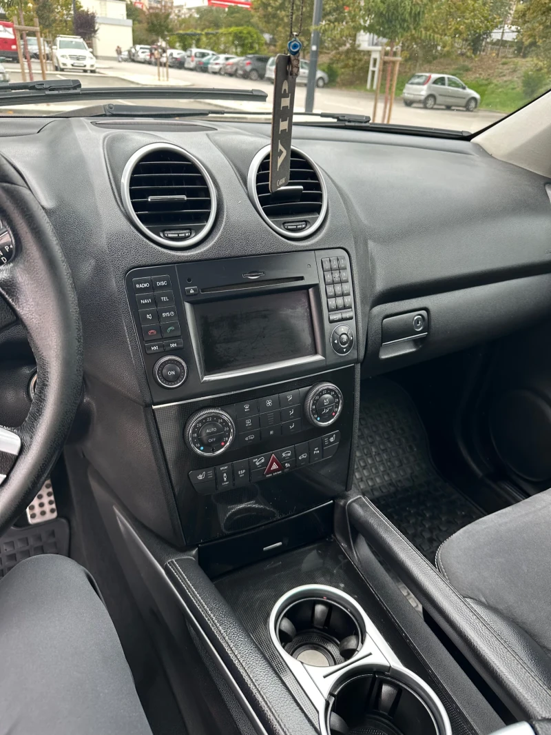 Mercedes-Benz ML 320, снимка 11 - Автомобили и джипове - 52081785