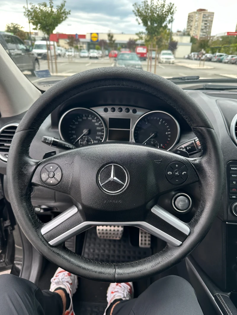 Mercedes-Benz ML 320, снимка 10 - Автомобили и джипове - 52081785