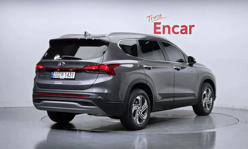 Hyundai Santa fe Diesel 2.2 2Wd Prestige, снимка 2 - Автомобили и джипове - 52624694