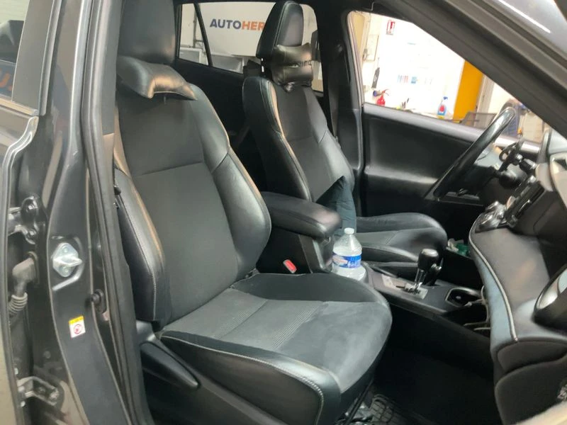 Toyota Rav4, снимка 11 - Автомобили и джипове - 54910302