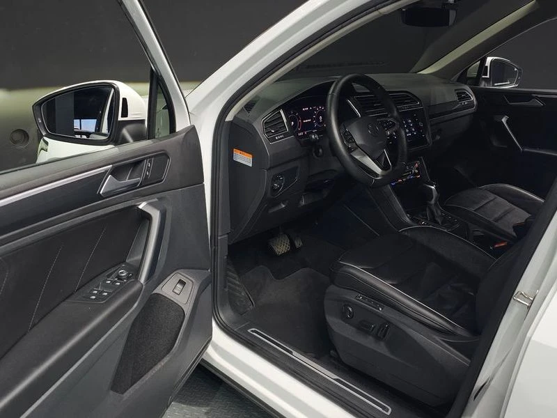 VW Tiguan 2.0 TDI Premium| 140к.с.| ВКЛ.ТЕХНОТЕСТ, снимка 11 - Автомобили и джипове - 55650475