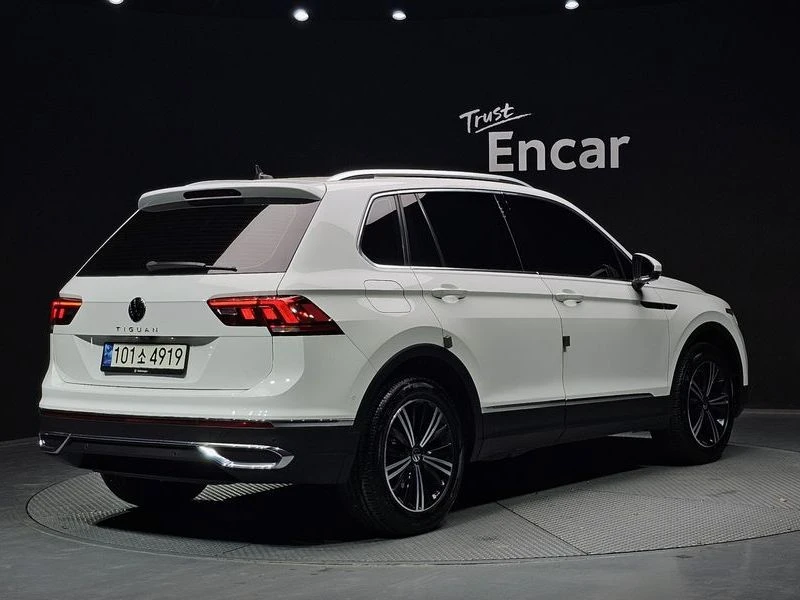 VW Tiguan 2.0 TDI Premium| 140к.с.| ВКЛ.ТЕХНОТЕСТ, снимка 2 - Автомобили и джипове - 55650475