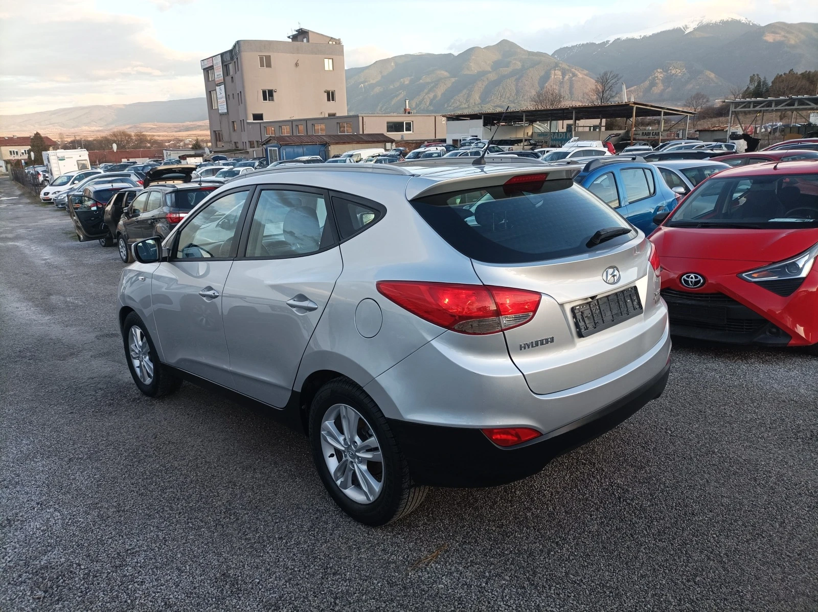 Hyundai IX35 1.7CRDI-115K.C-PANORAMA-EURO6 - изображение 7