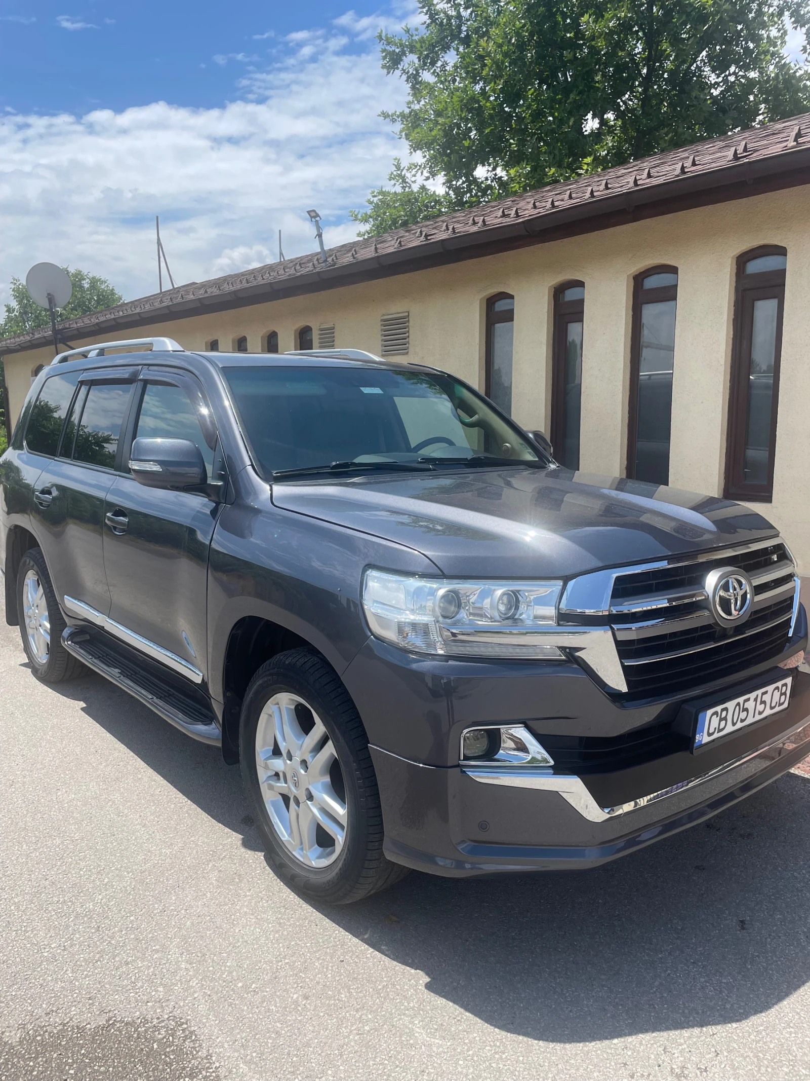 Toyota Land cruiser J200 - изображение 2