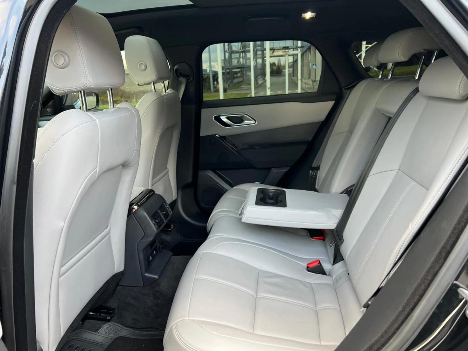 Land Rover Range Rover Velar P250 - изображение 5