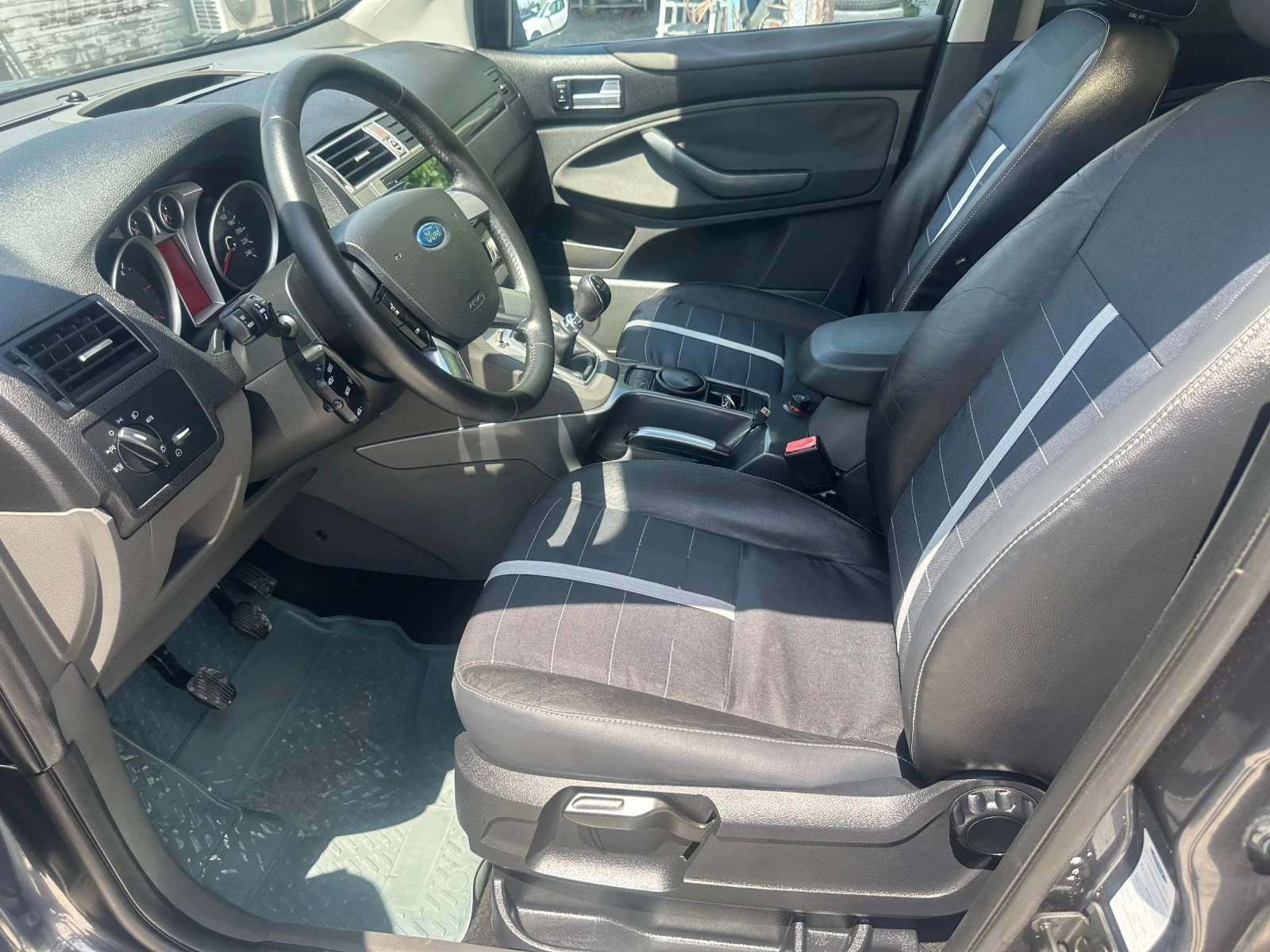 Ford Kuga, снимка 7 - Автомобили и джипове - 54737943