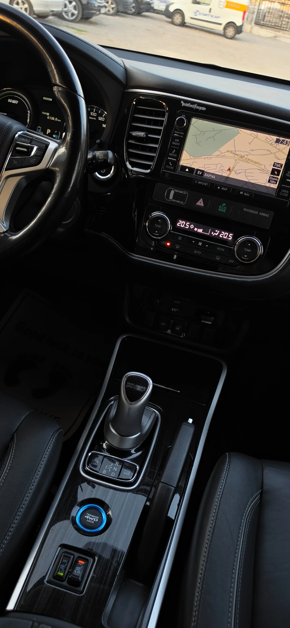 Mitsubishi Outlander PHEV Diamont, Full Max, снимка 11 - Автомобили и джипове - 55554451