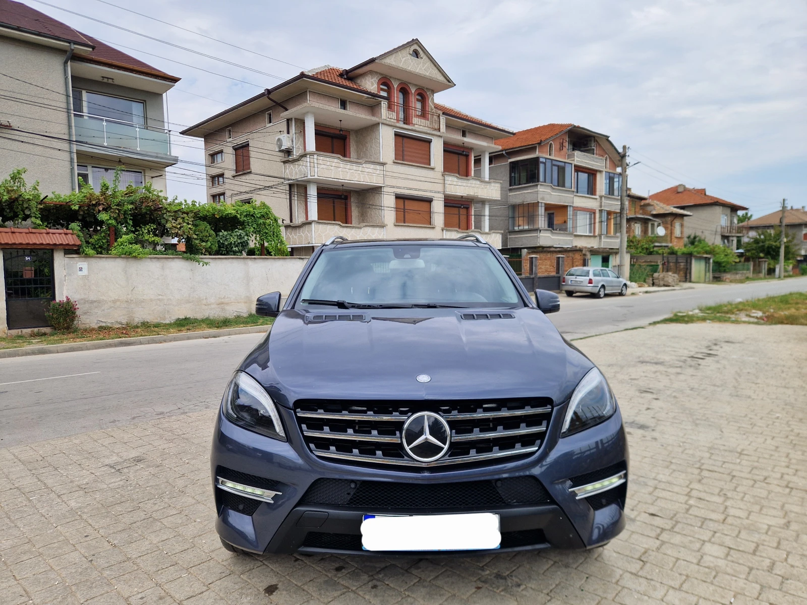 Mercedes-Benz ML 350 AMG Панорама Подгрев, снимка 2 - Автомобили и джипове - 55746941