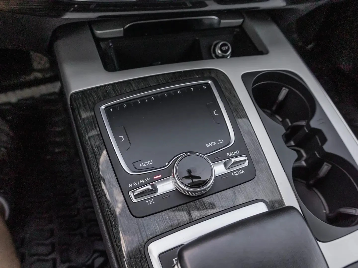 Audi Q7 PROGRESSIV ЦЕНА ДО БЪЛГАРИЯ АВТОКРЕДИТ, снимка 15 - Автомобили и джипове - 55953616