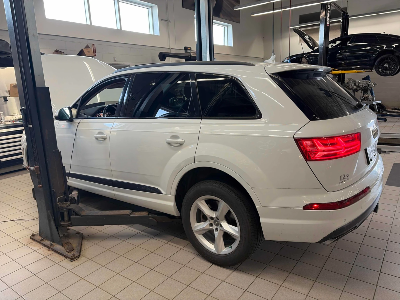 Audi Q7 * Progressiv * CARFAX * ОПЦИЯ ЗА ФИНАНСИРАНЕ, снимка 2 - Автомобили и джипове - 56088219