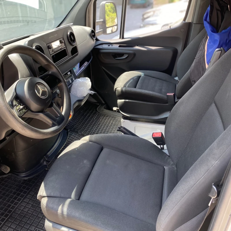 Mercedes-Benz Sprinter 316 KEYLESS СПАЛНА КАБИНА 6 скорости , снимка 8 - Бусове и автобуси - 52655995