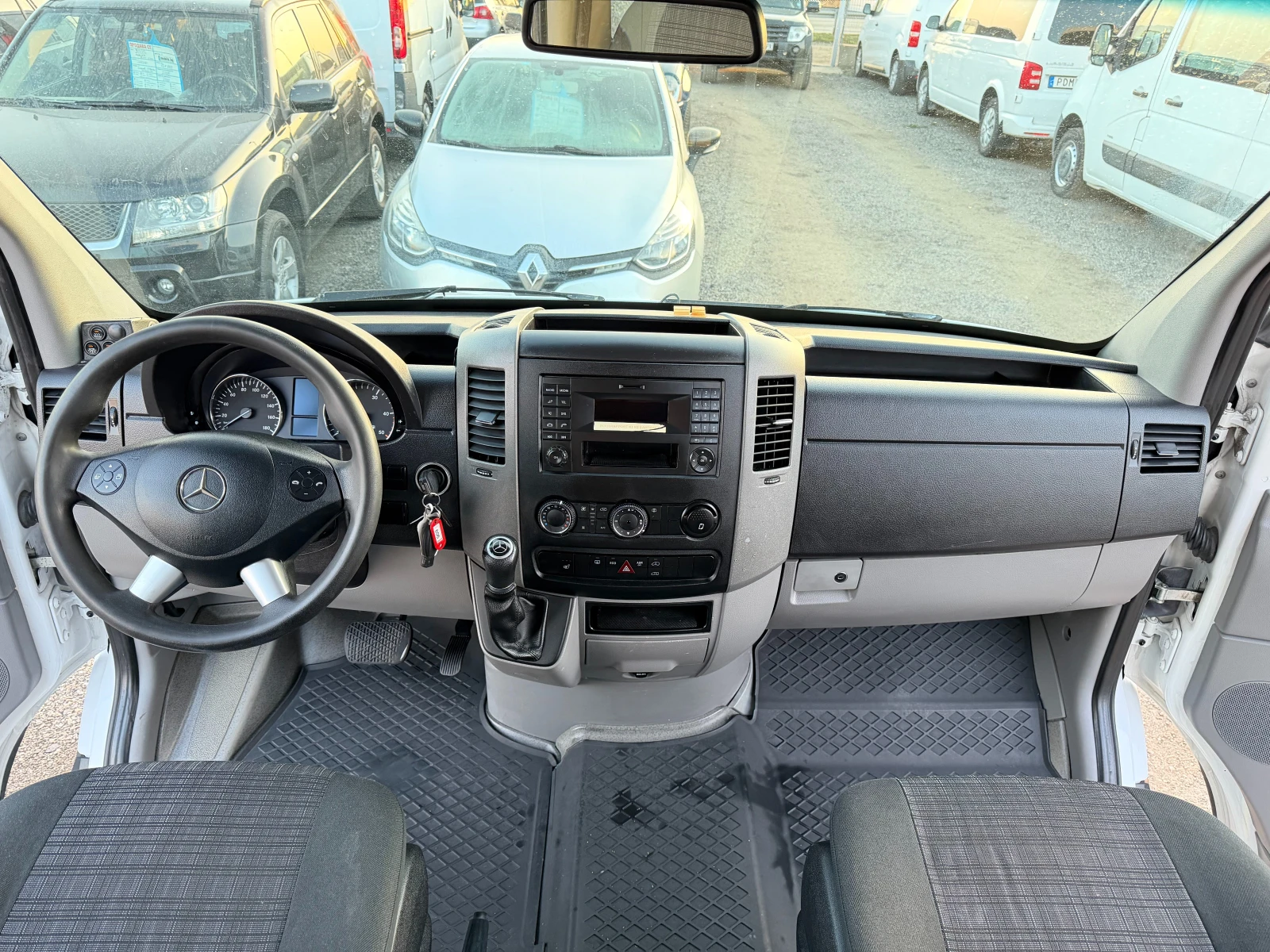 Mercedes-Benz Sprinter 211 8+ 1 ЕВРО 6 КЛИМА ТОП ТОП ТОП, снимка 16 - Бусове и автобуси - 53851712