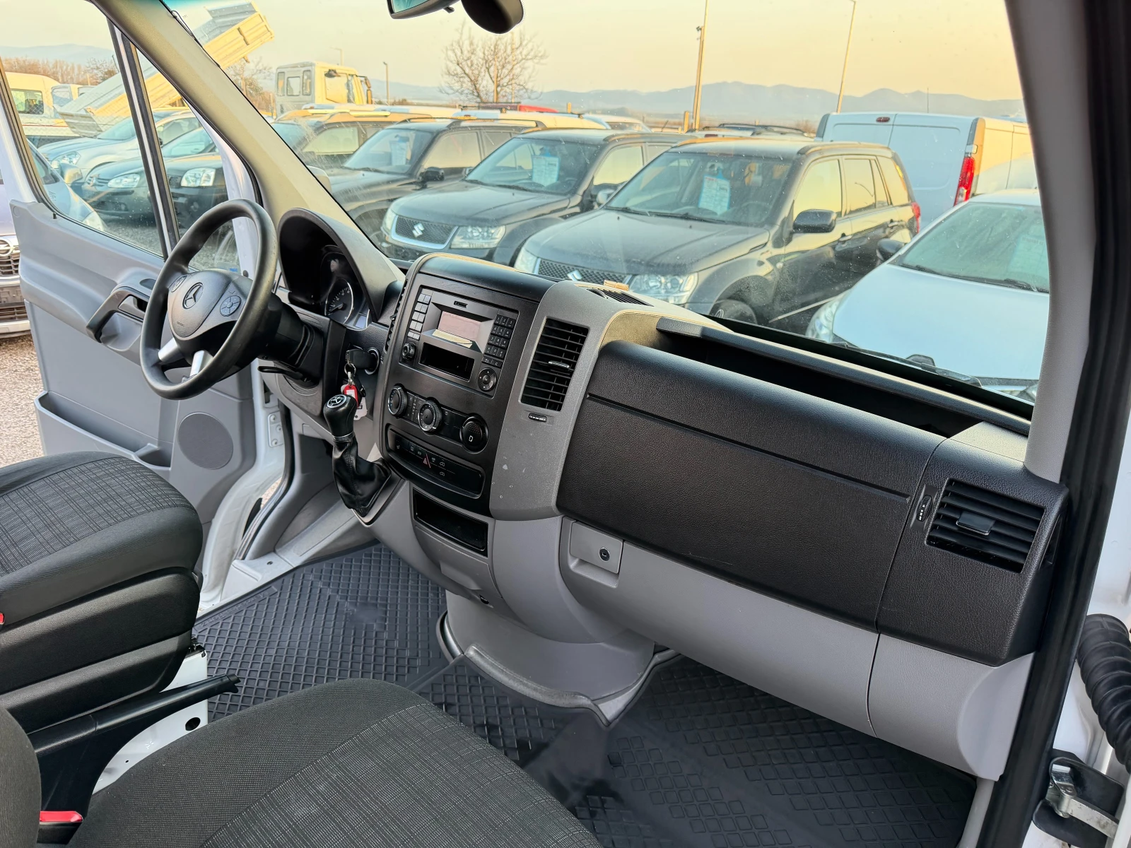 Mercedes-Benz Sprinter 211 8+ 1 ЕВРО 6 КЛИМА ТОП ТОП ТОП, снимка 15 - Бусове и автобуси - 53851712