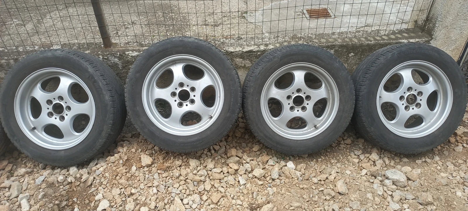 Гуми с джанти Michelin 235/55R17