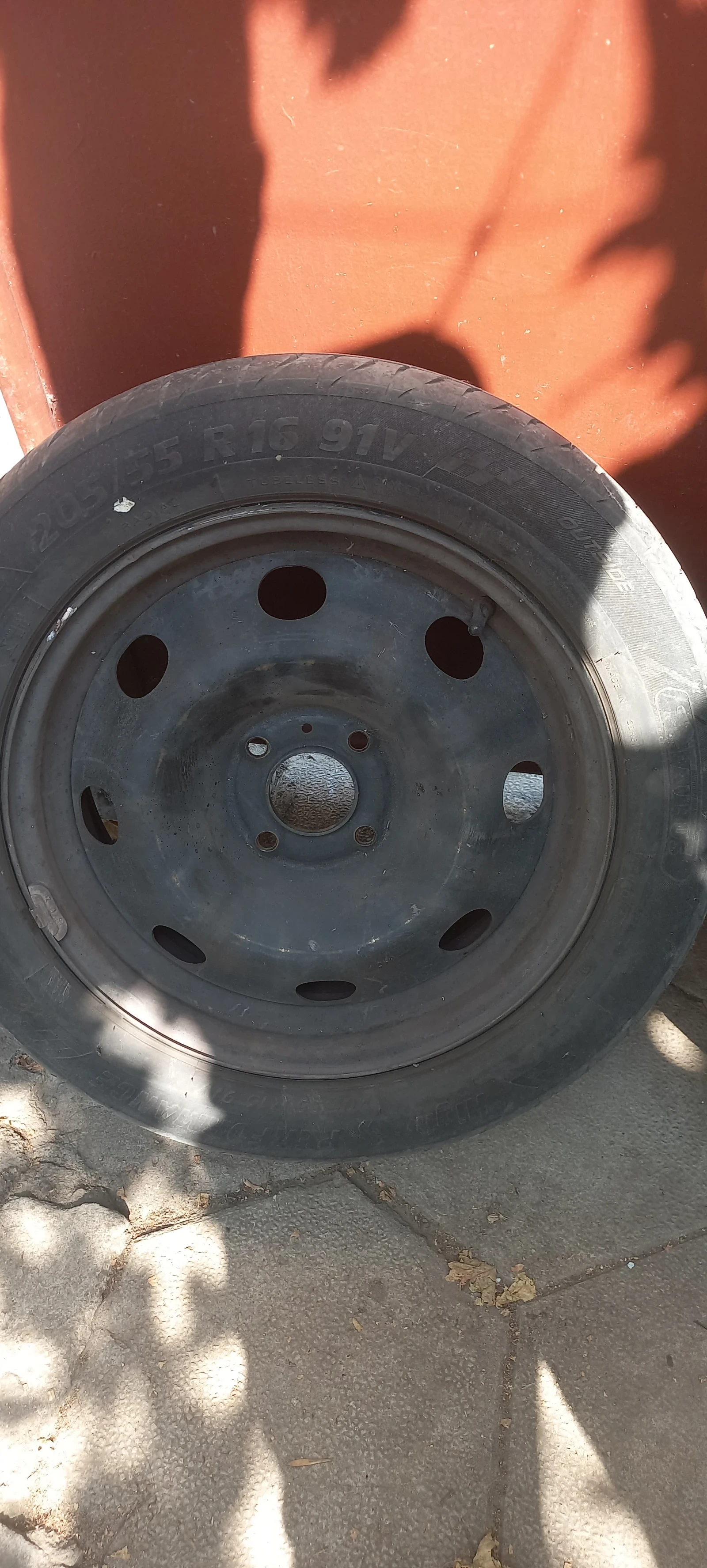 Гуми с джанти Други 205/55R16, снимка 5 - Гуми и джанти - 52880459