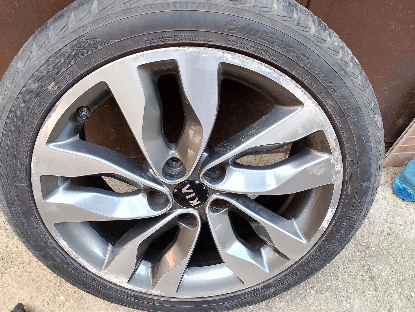    225/45R18  Kia Optima | Mobile.bg   8