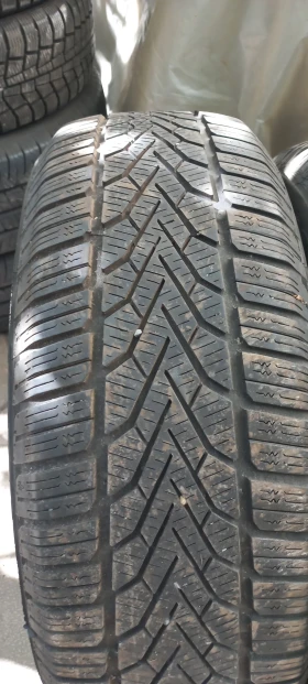 Гуми Зимни 215/65R16, снимка 10 - Гуми и джанти - 47556446