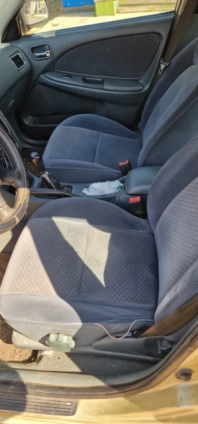 Toyota Avensis 1.6i 110 , снимка 5