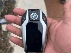 BMW 750 * xDrive * CARFAX * DIGITAL KEY * МАСАЖИ * HEAD-UP, снимка 11
